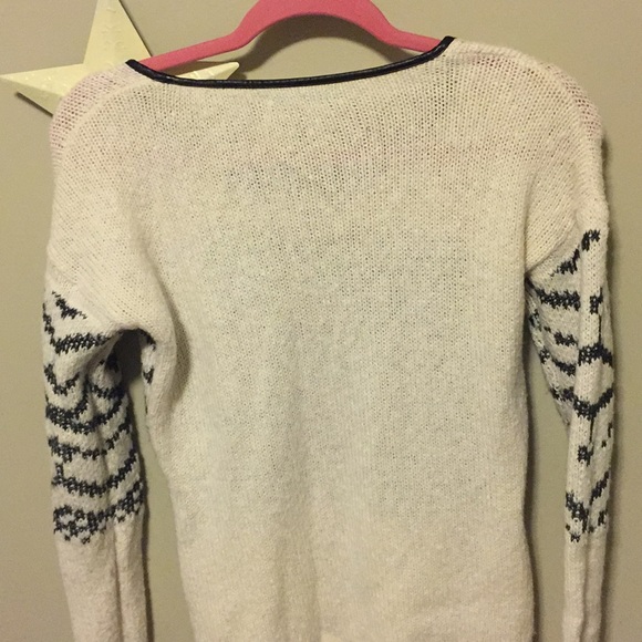 Women’s long sleeved sweater - Picture 7 of 7